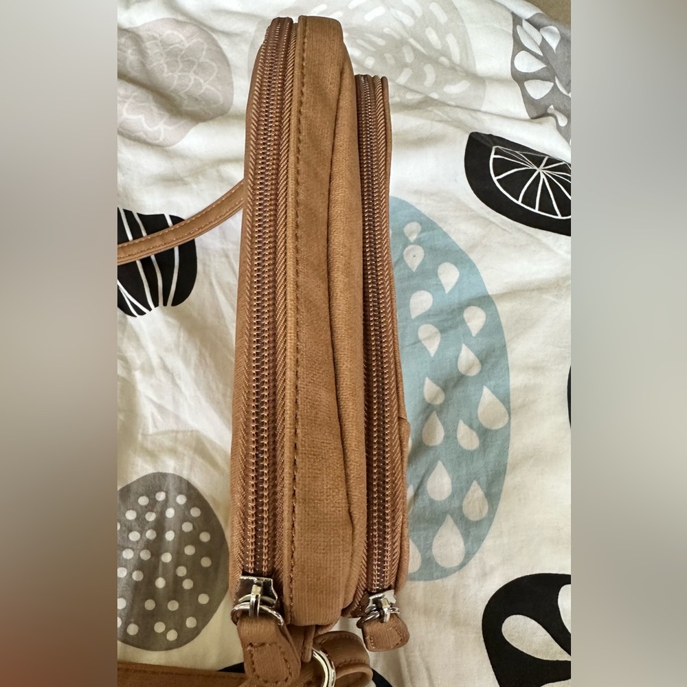 Vegan Leather Crossbody Bag Adjustable Shoulder Strap - Picture 3 of 6